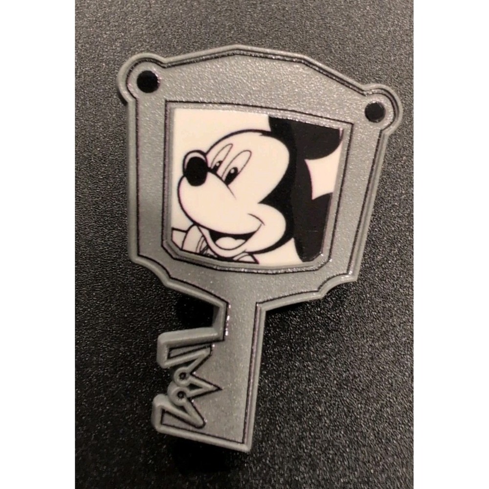 Disney FiGPIN Kingdom Hearts Mystery Box - Uncommon Mickey Unclaimed NEW